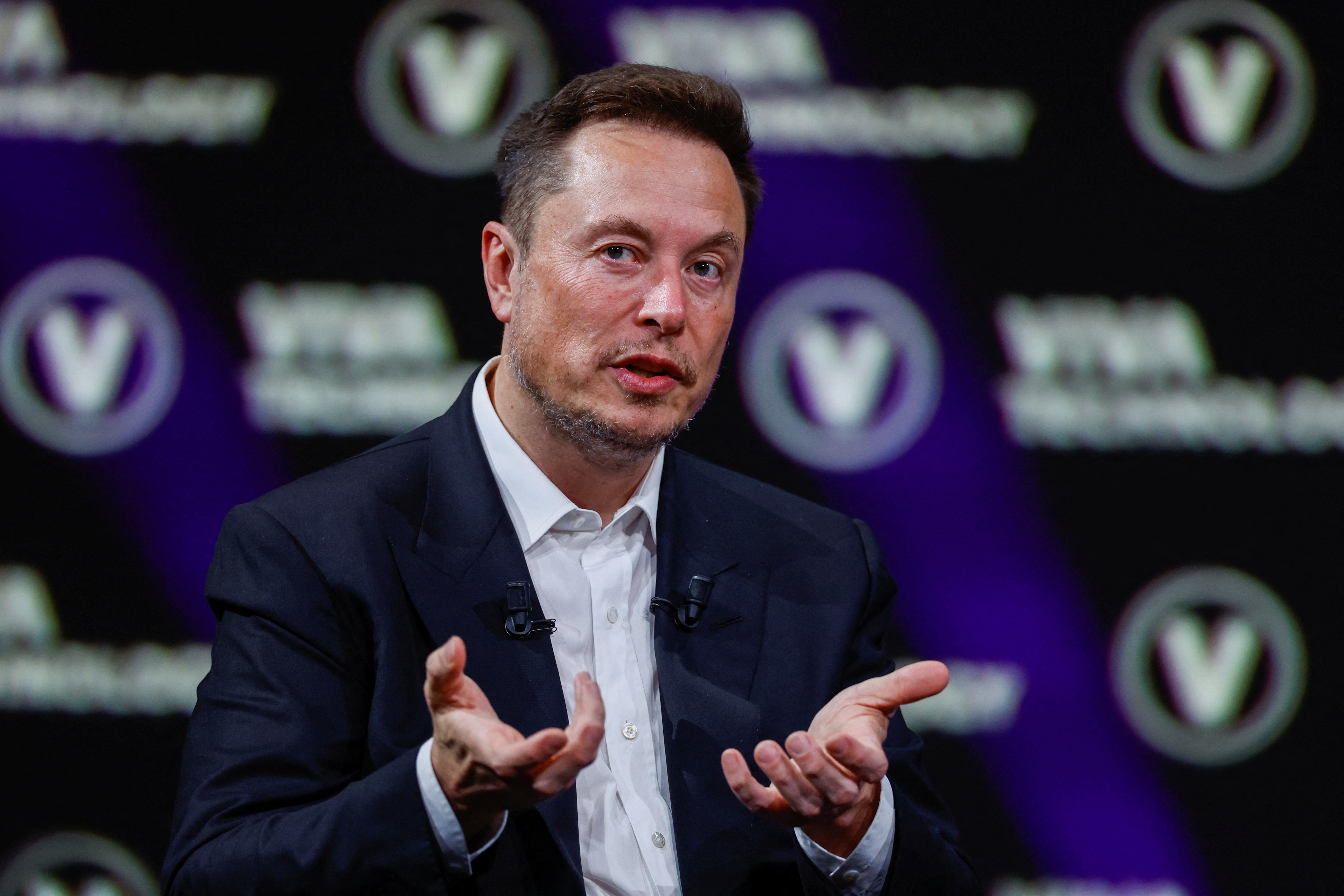 Ông Elon Musk trở thành người đầu tiên trên thế giới có trên 400 tỷ USD