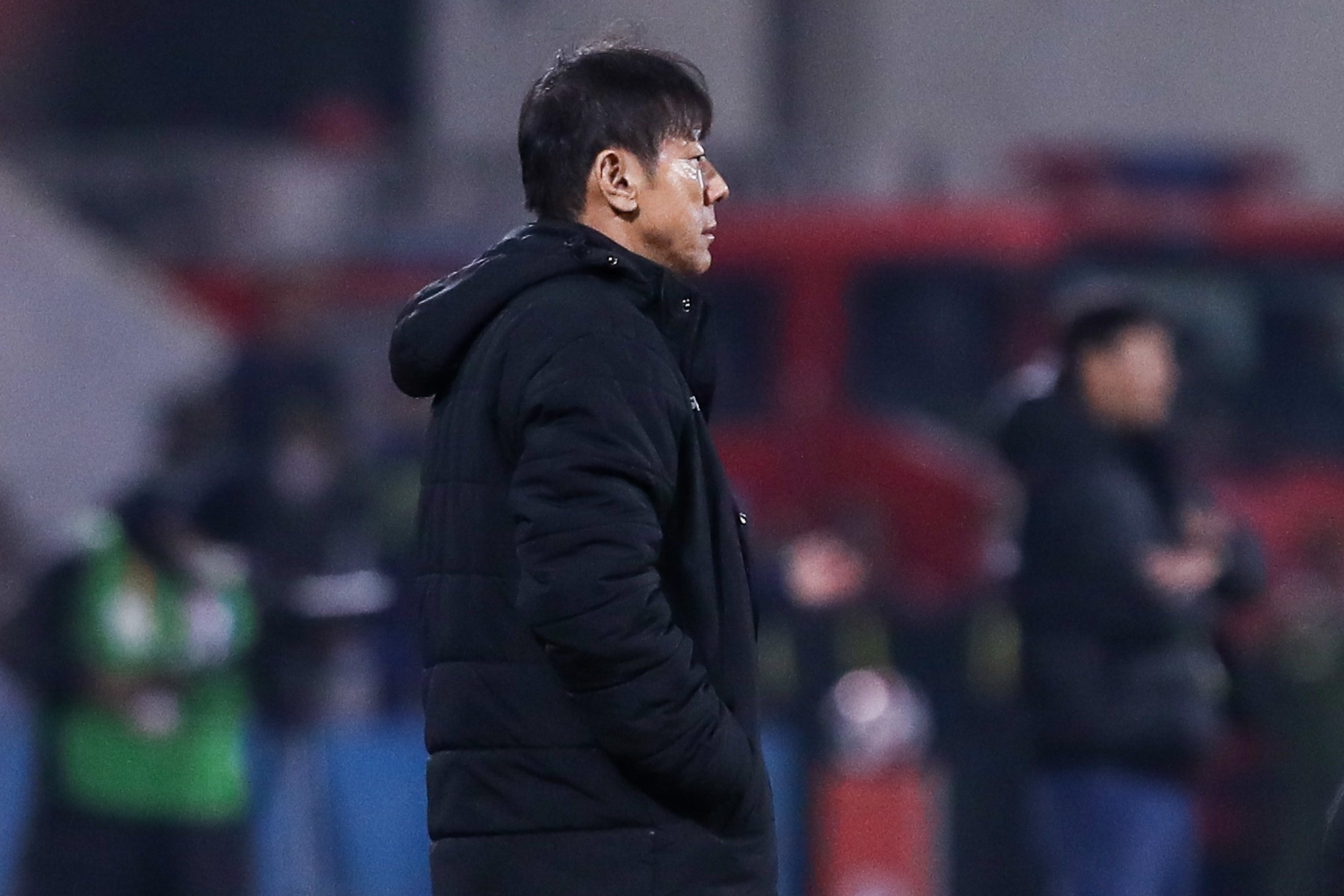 Sau Park Hang Seo, đến lượt HLV Kim Sang Sik "gieo sầu" cho Shin Tae Yong