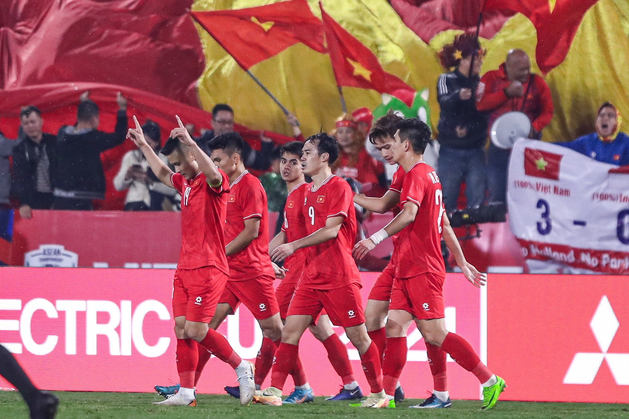 Việt Nam 1-0 Indonesia (hiệp 2): Quang Hải mở tỷ số