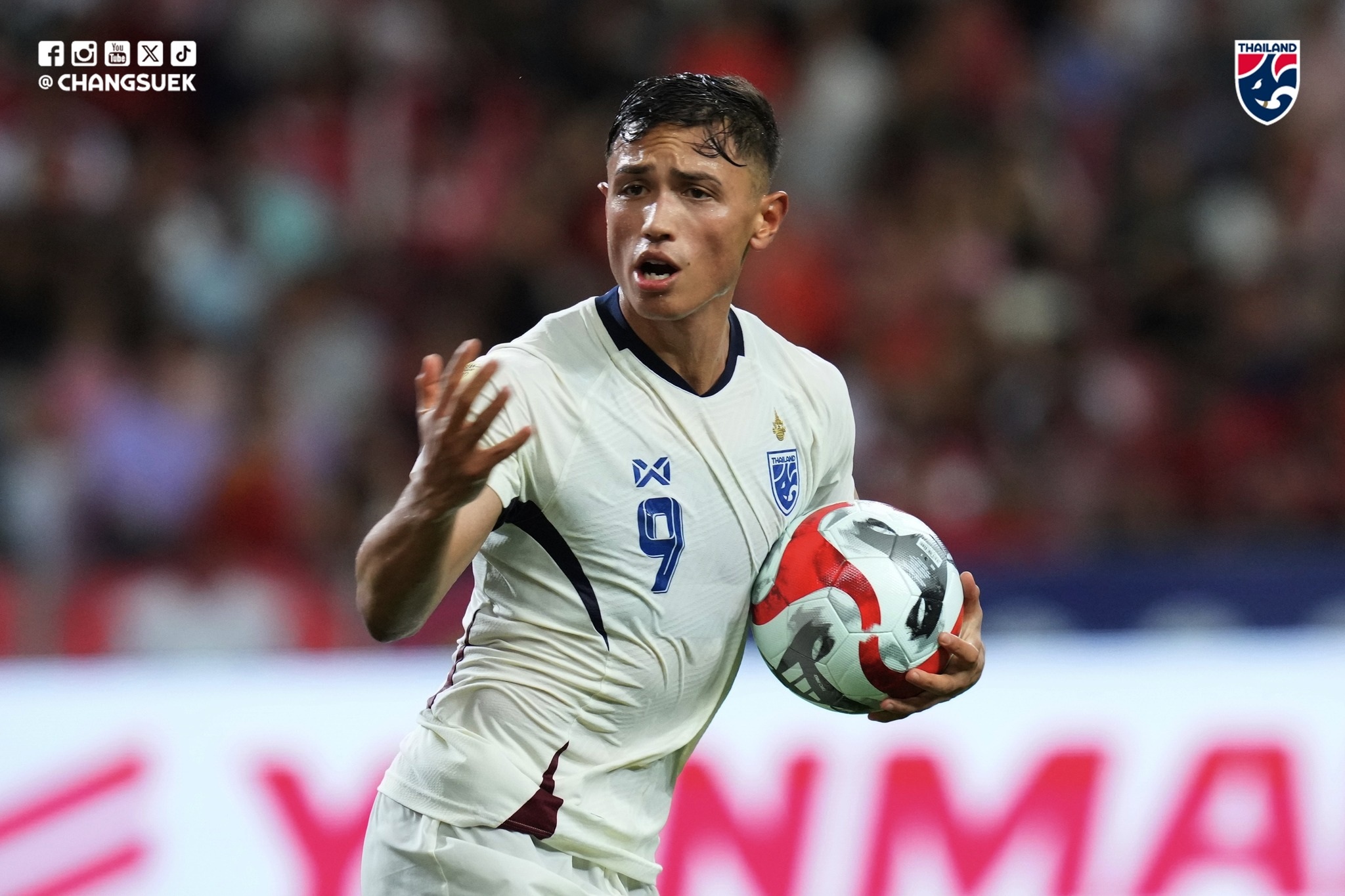 Singapore 2-2 Thái Lan (hiệp 2): Đánh đầu tuyệt đẹp, gỡ hòa xuất thần