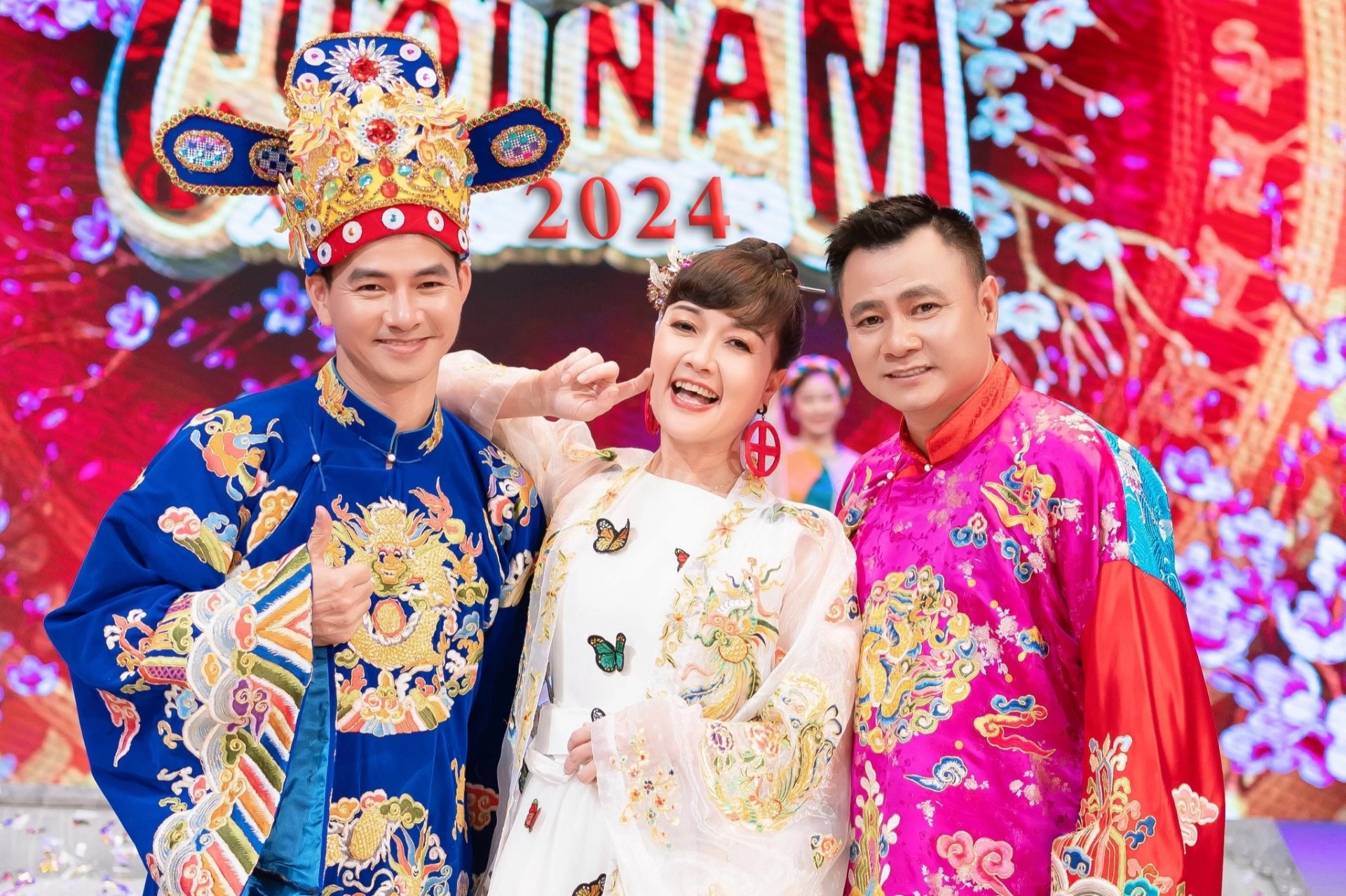 Khán giả xôn xao khi Táo liên quân ra sàn, Táo quân vẫn "ém"?