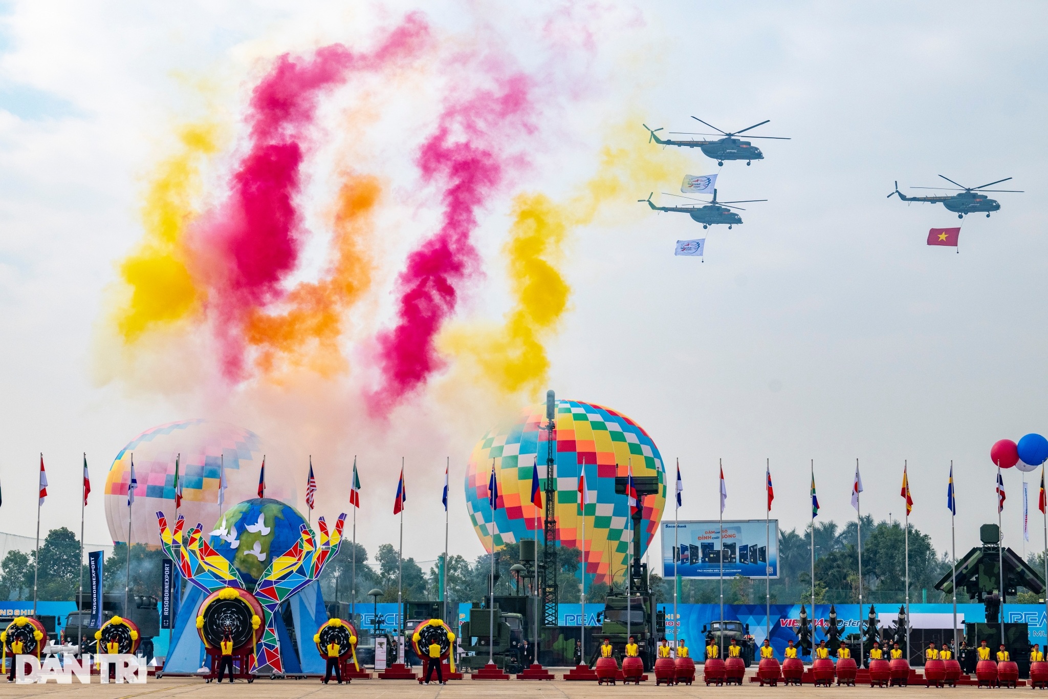 Hoành tráng lễ Tổng duyệt Triển lãm Quốc phòng quốc tế Việt Nam 2024