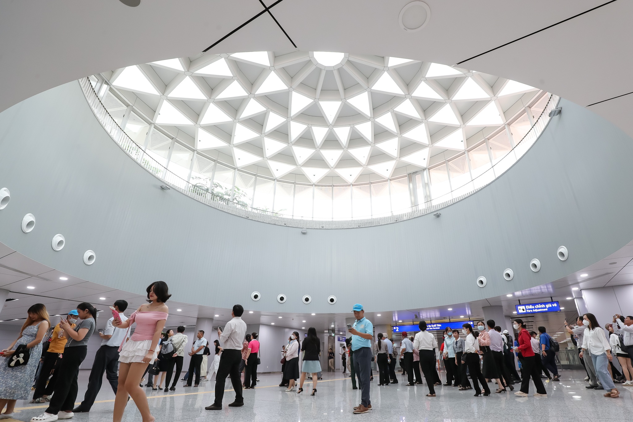 Metro số 1 TPHCM chính thức vận hành hôm nay