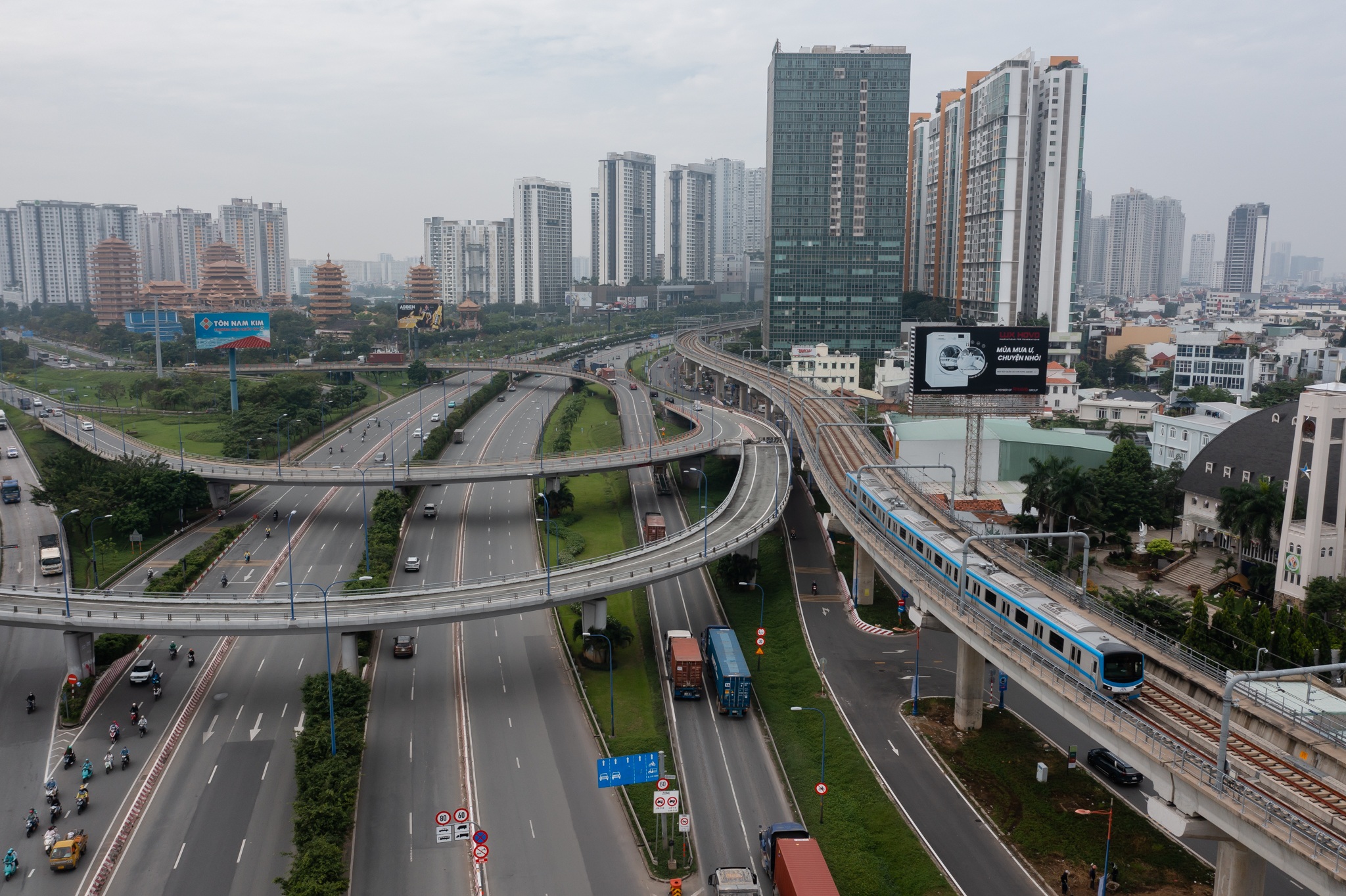 "TPHCM đang định hình tương lai trên không gian mới"