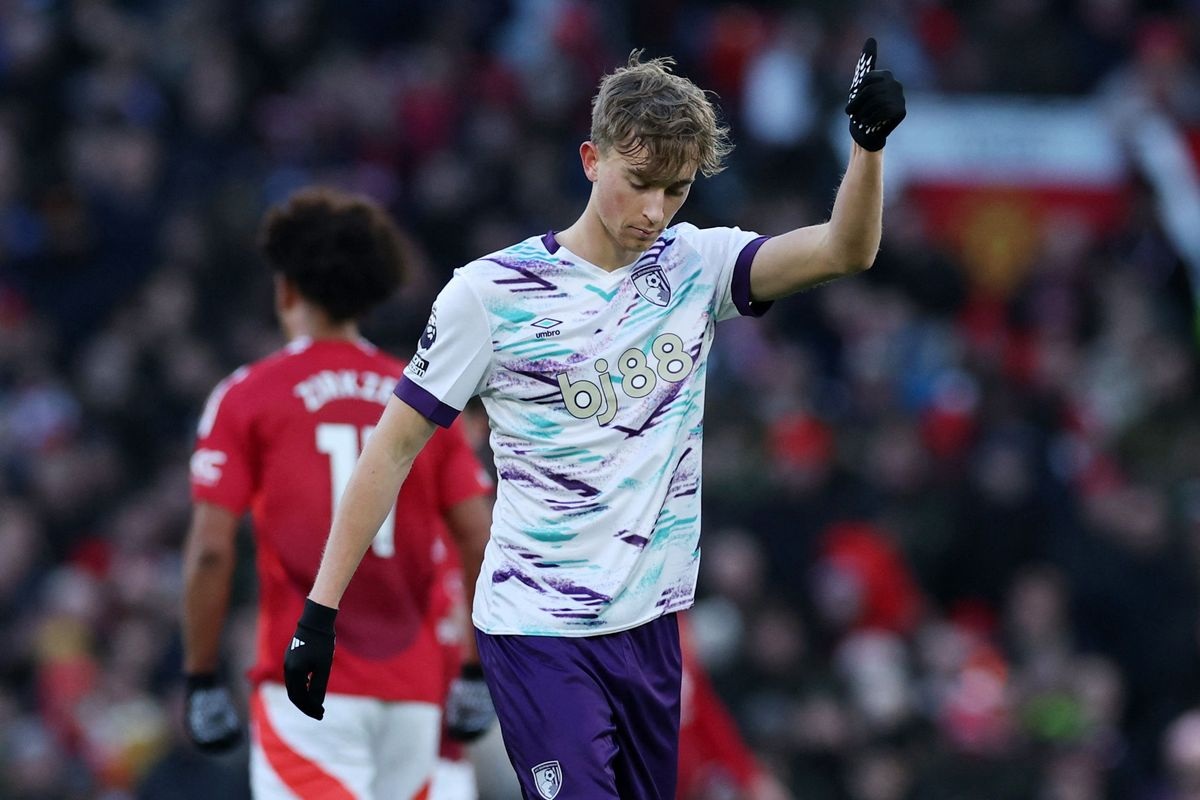 Man Utd 0-1 Bournemouth (hiệp 1): Bàn thua bất ngờ