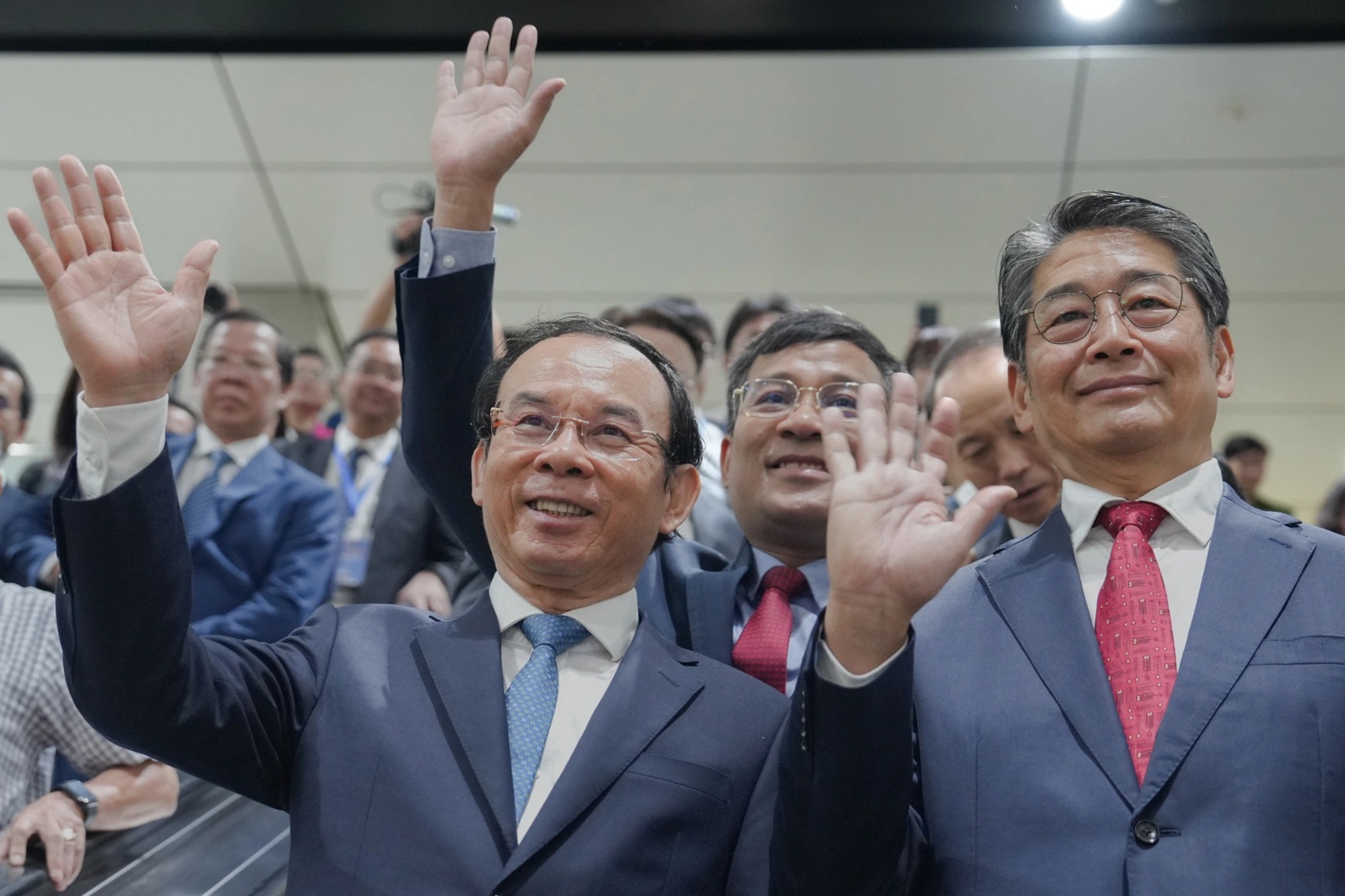 Lãnh đạo TPHCM trải nghiệm tuyến Metro số 1 Bến Thành - Suối Tiên