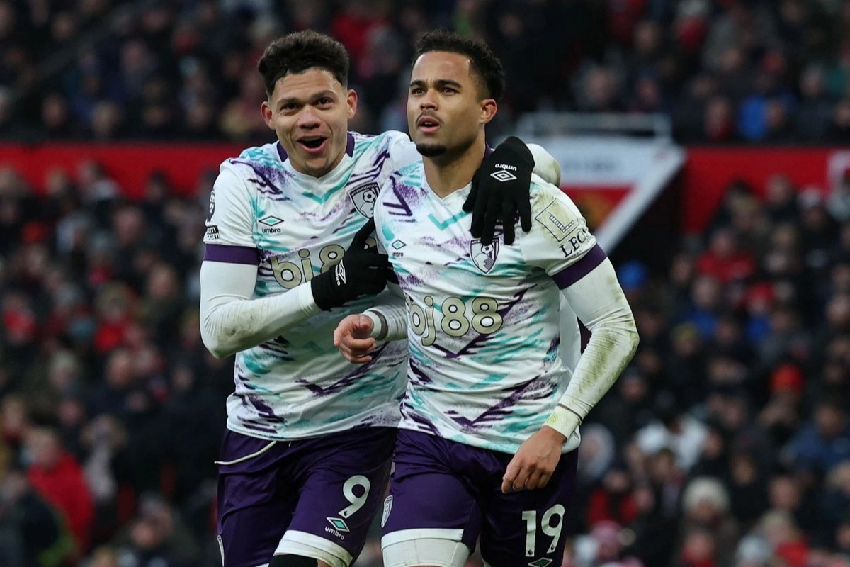 Man Utd 0-3 Bournemouth (hiệp 2): Bàn thắng tới liên tiếp