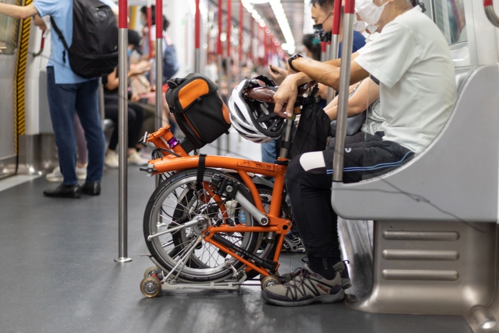 Cấm mang xe đạp gấp lên tàu Metro số 1 TPHCM có hợp lý?