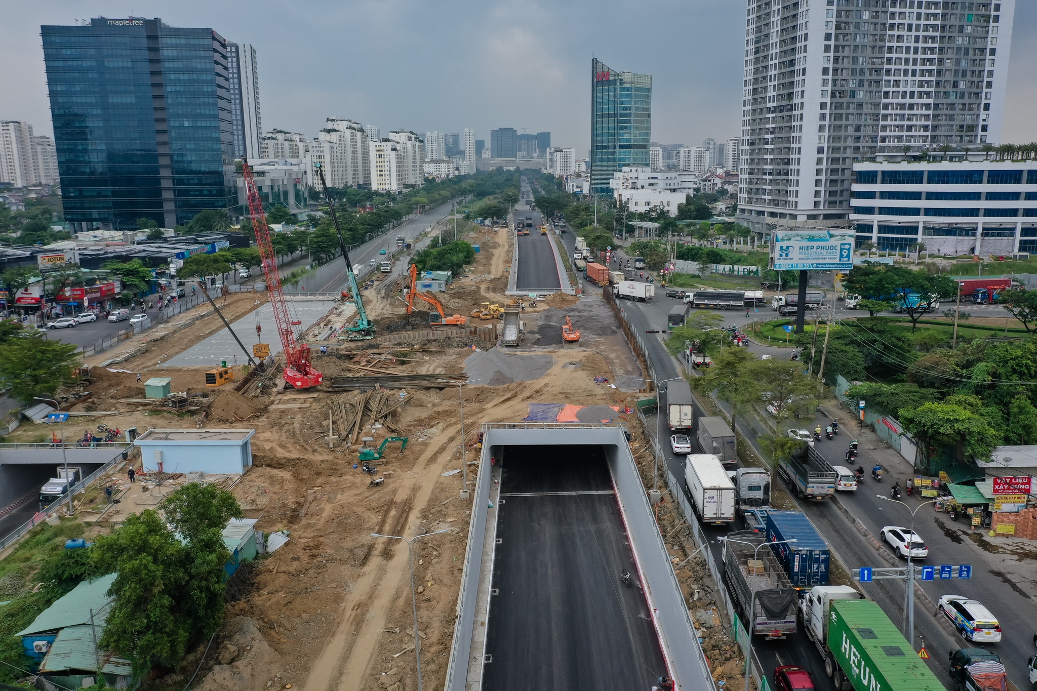 Nhánh hầm chui cuối cùng của nút giao 830 tỷ đồng trước ngày thông xe