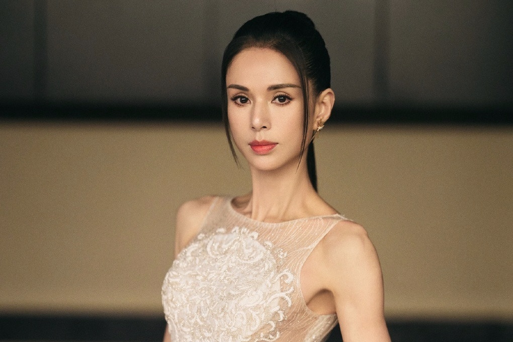 "Tiểu Long Nữ" Lý Nhược Đồng vẫn trẻ trung, xinh đẹp ở tuổi 58