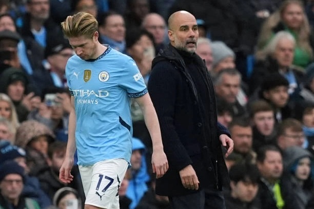 HLV Pep Guardiola: "Man City cần mua thêm cầu thủ để mạnh hơn"