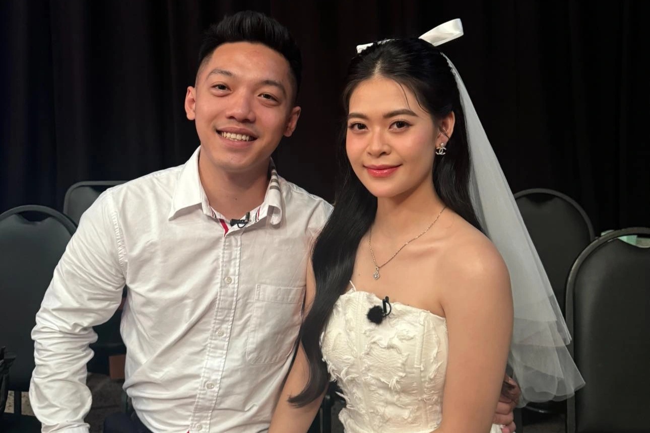 Nhờ "cưa đổ" bố vợ, chàng trai Hà Nội cưới được cô gái xinh đẹp