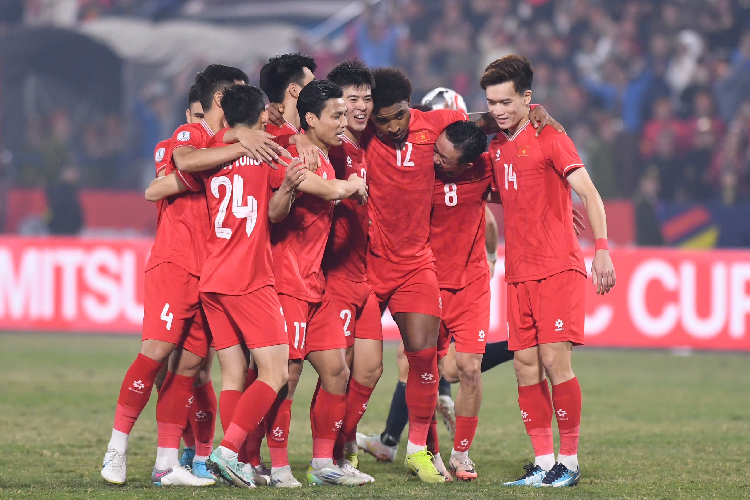 Việt Nam 1-0 Singapore (hết hiệp 1): Xuân Son sút 11m thành công