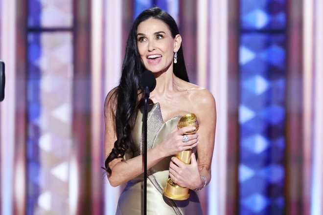 Ngôi sao "Oan hồn" Demi Moore chờ 45 năm để thắng Quả cầu vàng