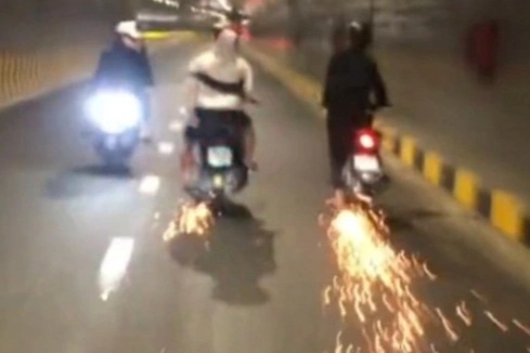 10 lỗi vi phạm mà người đi xe máy có thể bị phạt tới 10 triệu đồng