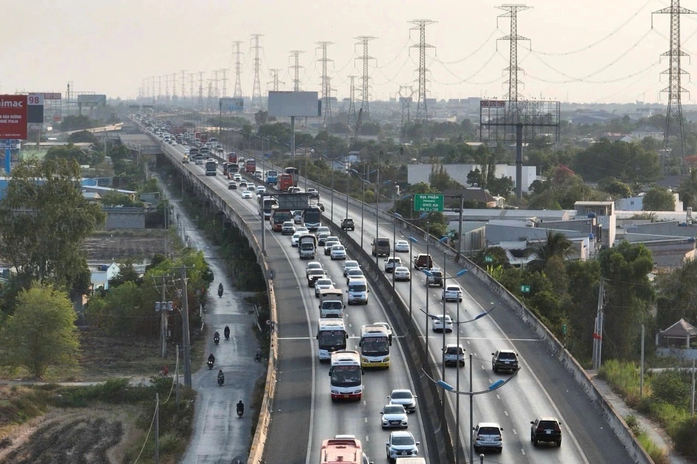 Dự án 2 tỷ USD mở rộng cao tốc TPHCM - Mỹ Thuận có gì?