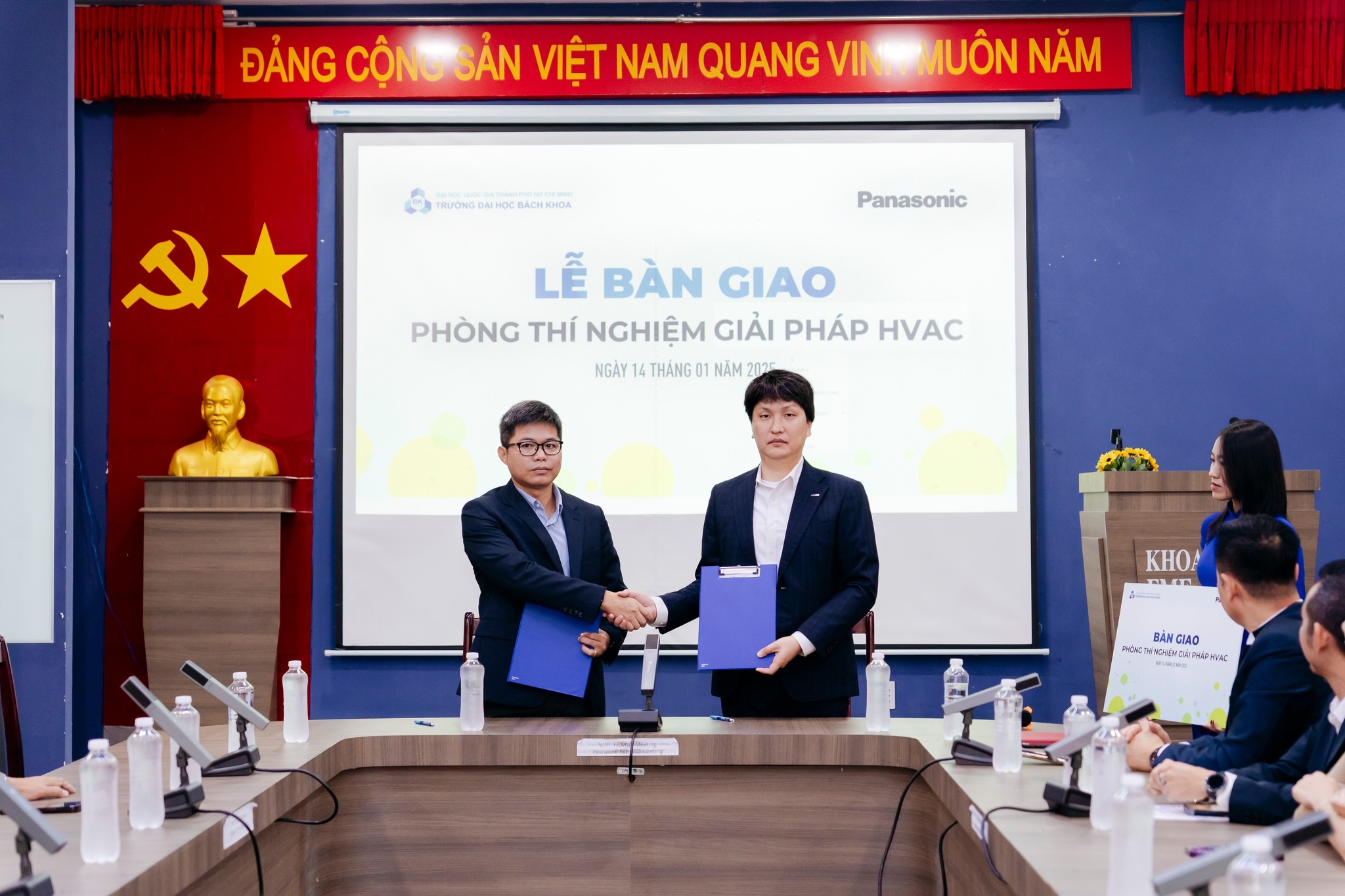 Panasonic bàn giao phòng thí nghiệm giải pháp HVAC