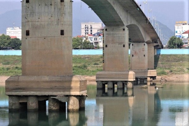 Truy đối tượng kích cá phát hiện vật thể nghi đạn pháo