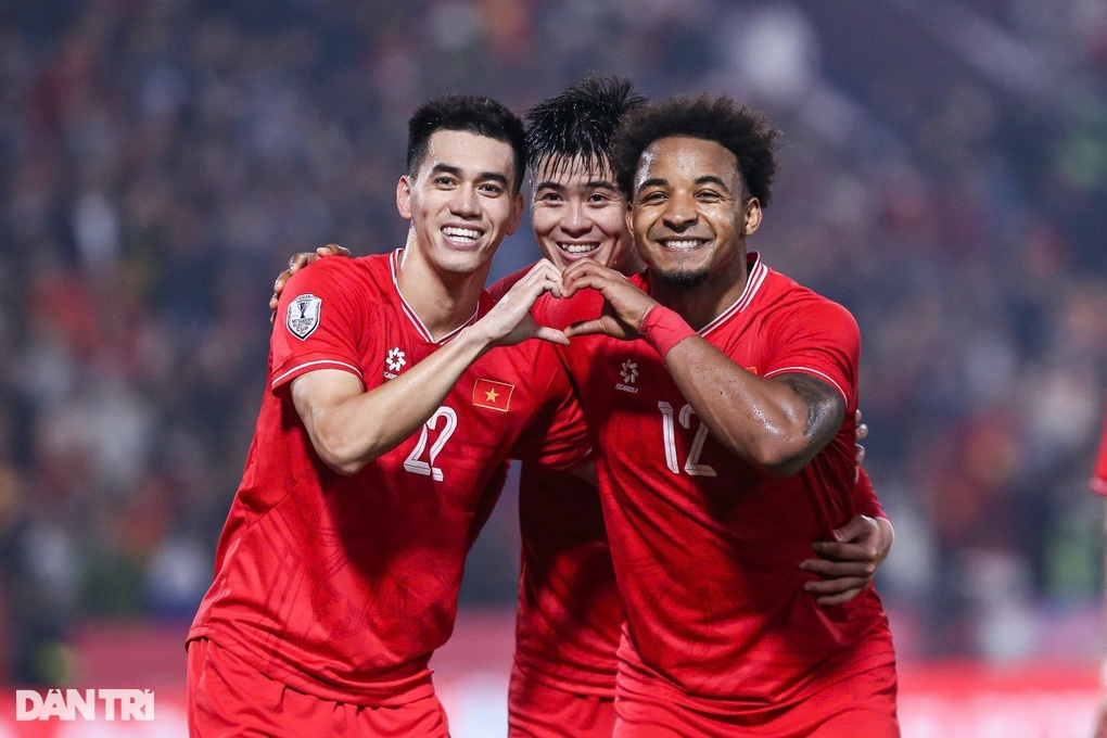 Tuyển Việt Nam thống trị đội hình gây tranh cãi ở AFF Cup 2024