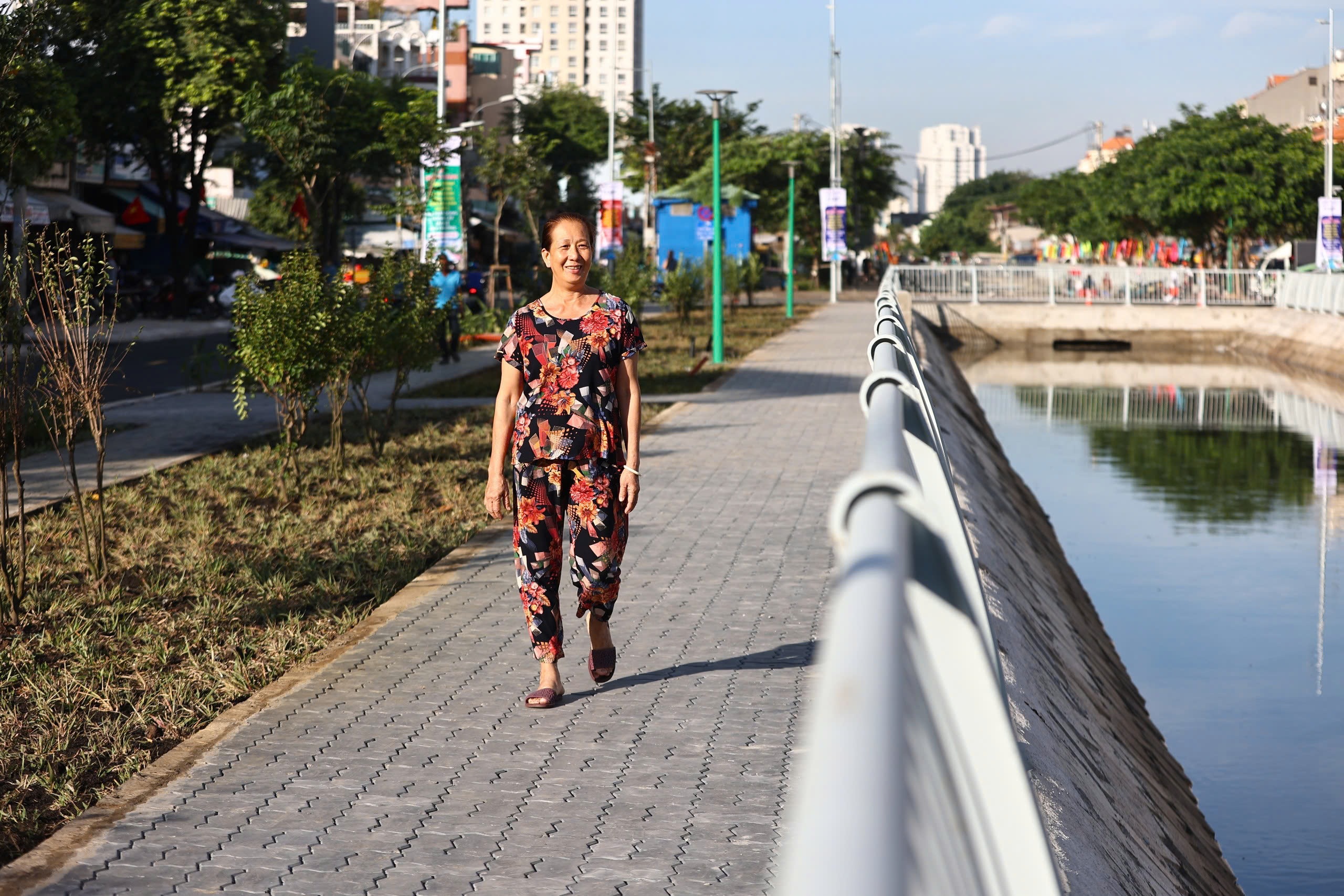 Người dân TPHCM mừng rỡ ngày kênh Hàng Bàng hồi sinh sau gần thập kỷ