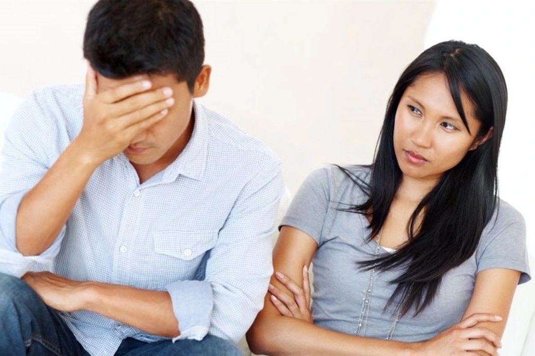 Vợ có một thói quen khiến tôi xấu hổ, mất hứng khi "thân mật"