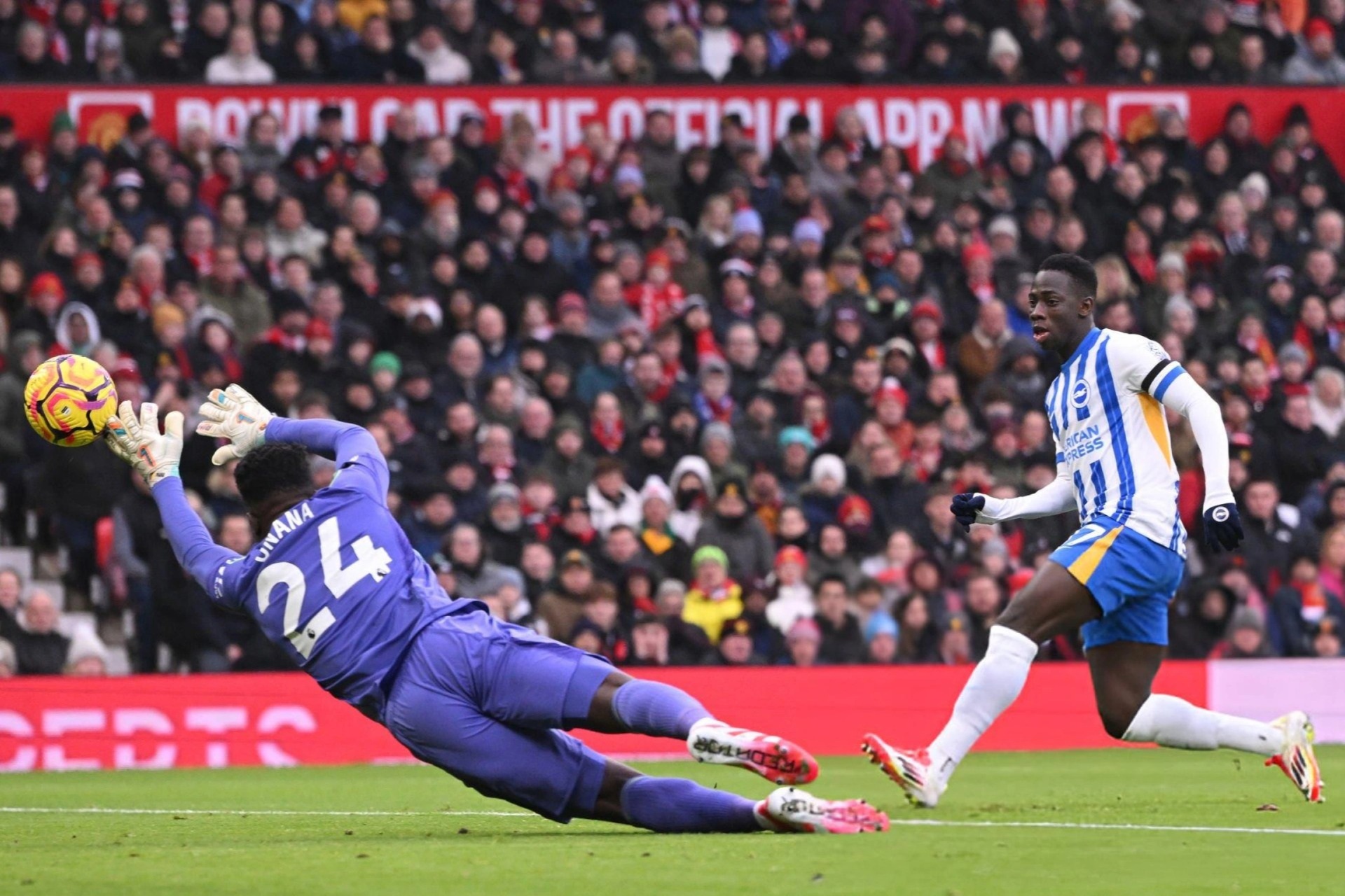 Man Utd 1-1 Brighton (hiệp 1): Fernandes sút 11m thành công