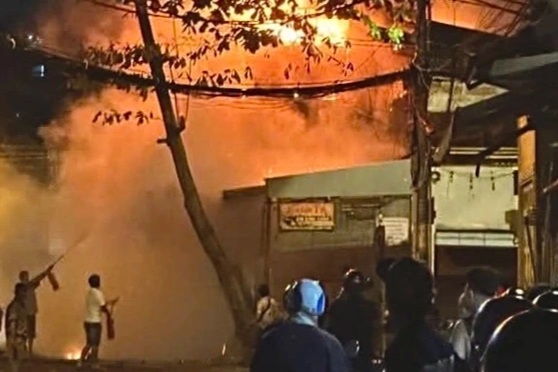 Cháy căn nhà 4 tầng ở TPHCM