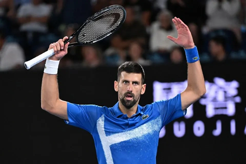 Djokovic đánh giá cao Zverev, Jannik Sinner thận trọng ở bán kết