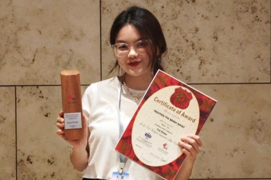 Nguyễn Thị Minh Nhật giành giải Nhất Cuộc thi Âm nhạc Quốc tế ZhongSin