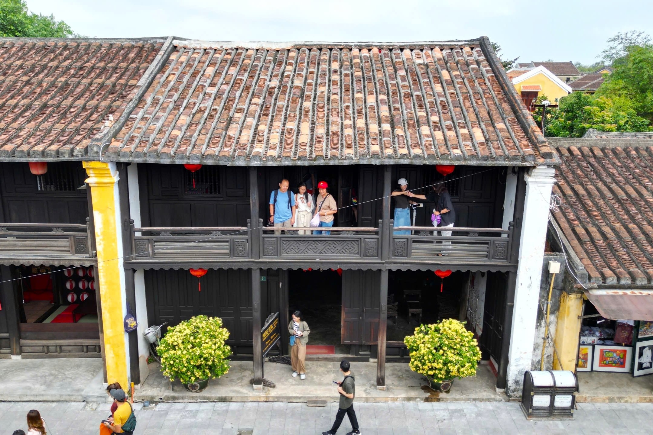 Ngôi nhà cổ hơn 240 tuổi có 80 cột gỗ lim ở Hội An