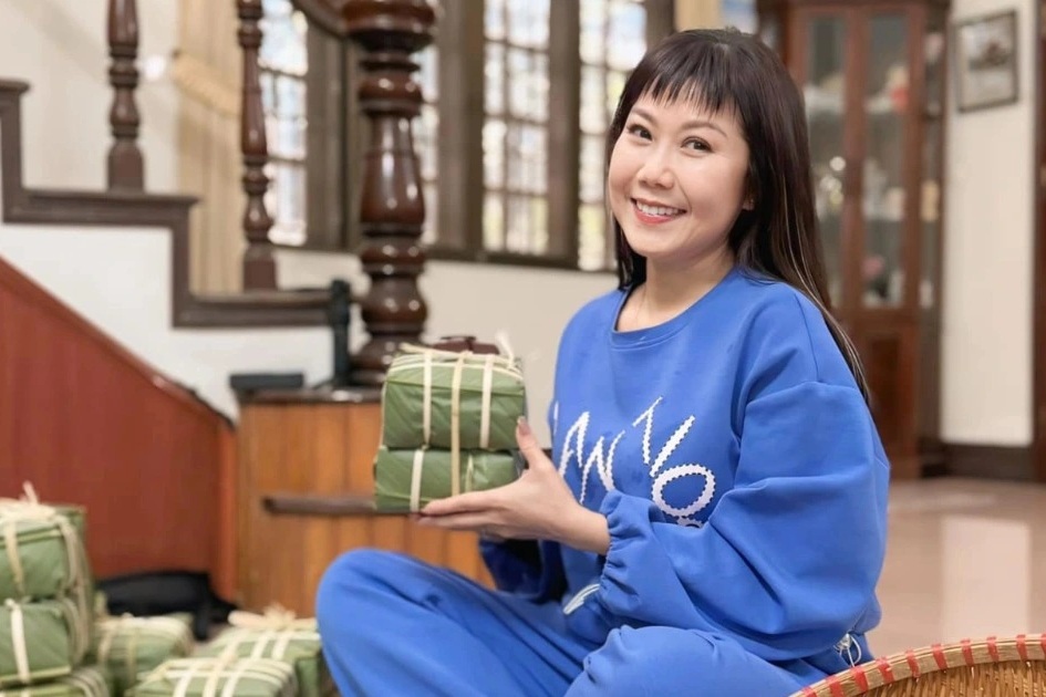 NSND Tự Long đi mua quất, Hương Tươi gói bánh chưng ngày cuối năm