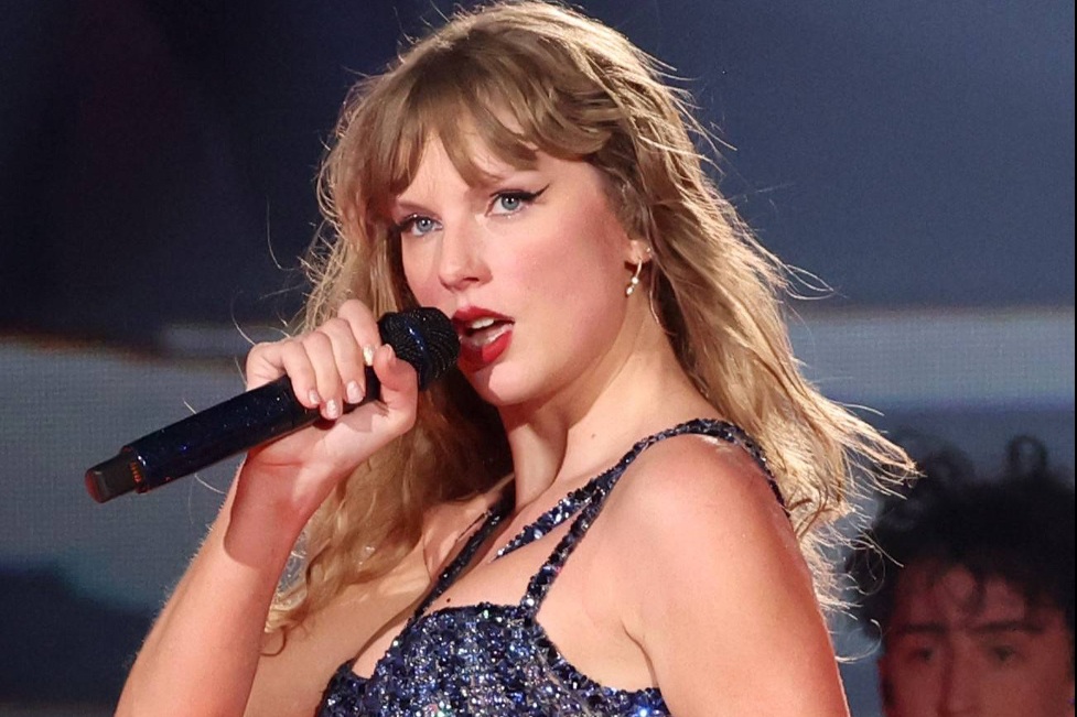 Con đường trở thành ca sĩ tỷ phú của "rắn chúa" Taylor Swift