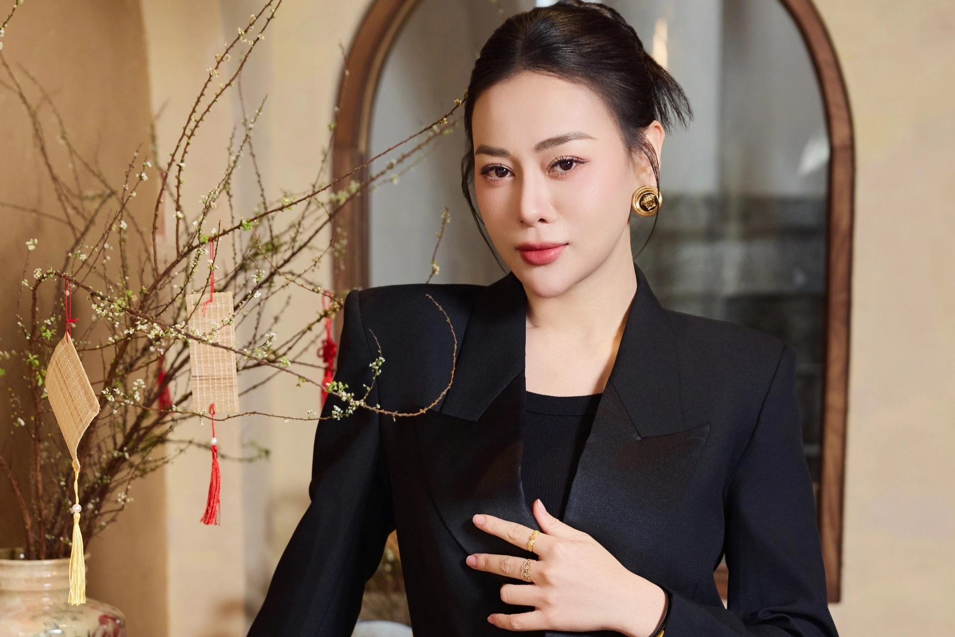 Phương Oanh chia sẻ về năm tuổi Ất Tỵ, cuộc sống viên mãn bên Shark Bình