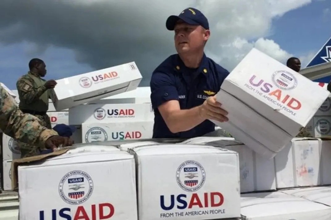 "Cơn địa chấn" USAID