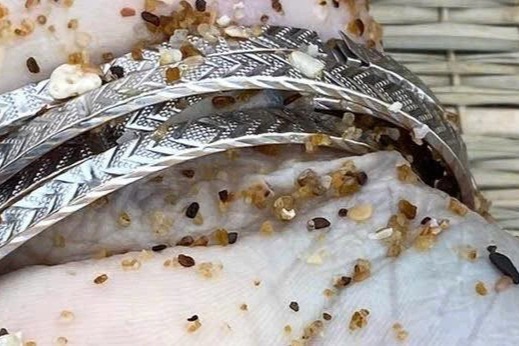Tìm thân nhân thi thể nữ không nguyên vẹn dạt vào bãi biển