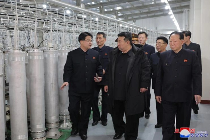 Hàn Quốc: Triều Tiên đã cung cấp cho Nga 200 pháo tầm xa
