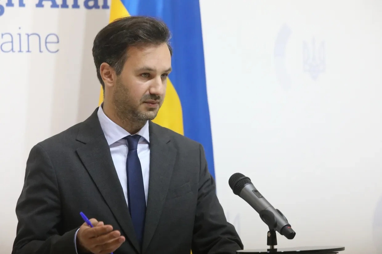 Ukraine lên tiếng về cáo buộc "tuồn" vũ khí Mỹ viện trợ cho tội phạm