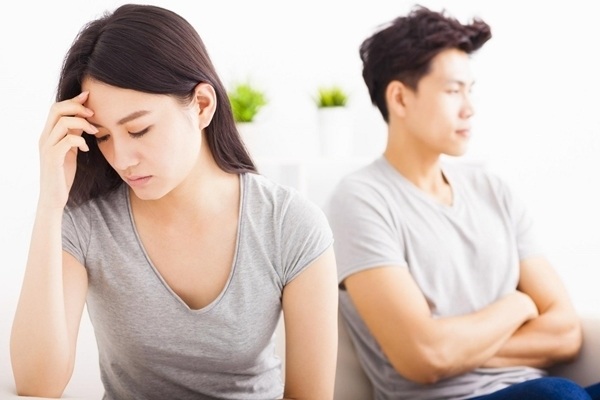 Chị giúp việc khoe quà Valentine, tôi sốc khi phát hiện người tặng là ai