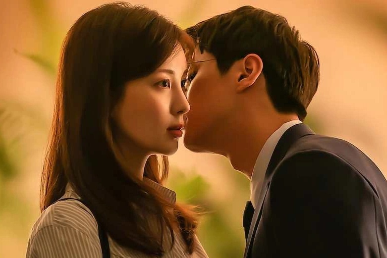 Sau 3 năm ly hôn, chồng cũ điếng người khi gặp lại tôi và bày tỏ một điều