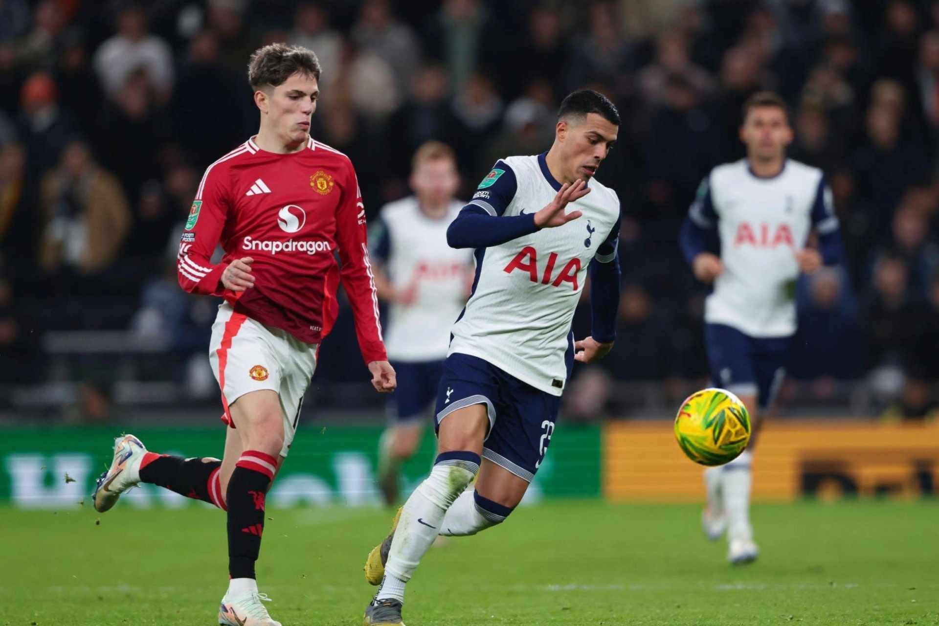 Nhận định Tottenham - Man Utd (23h30, ngày 16/2); Những kẻ khốn cùng