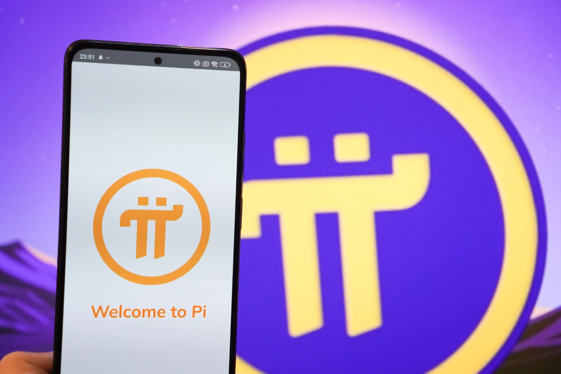 Điểm tuần: Giá Pi Network giảm kỷ lục, iPhone màn hình gập tiếp tục lộ diện