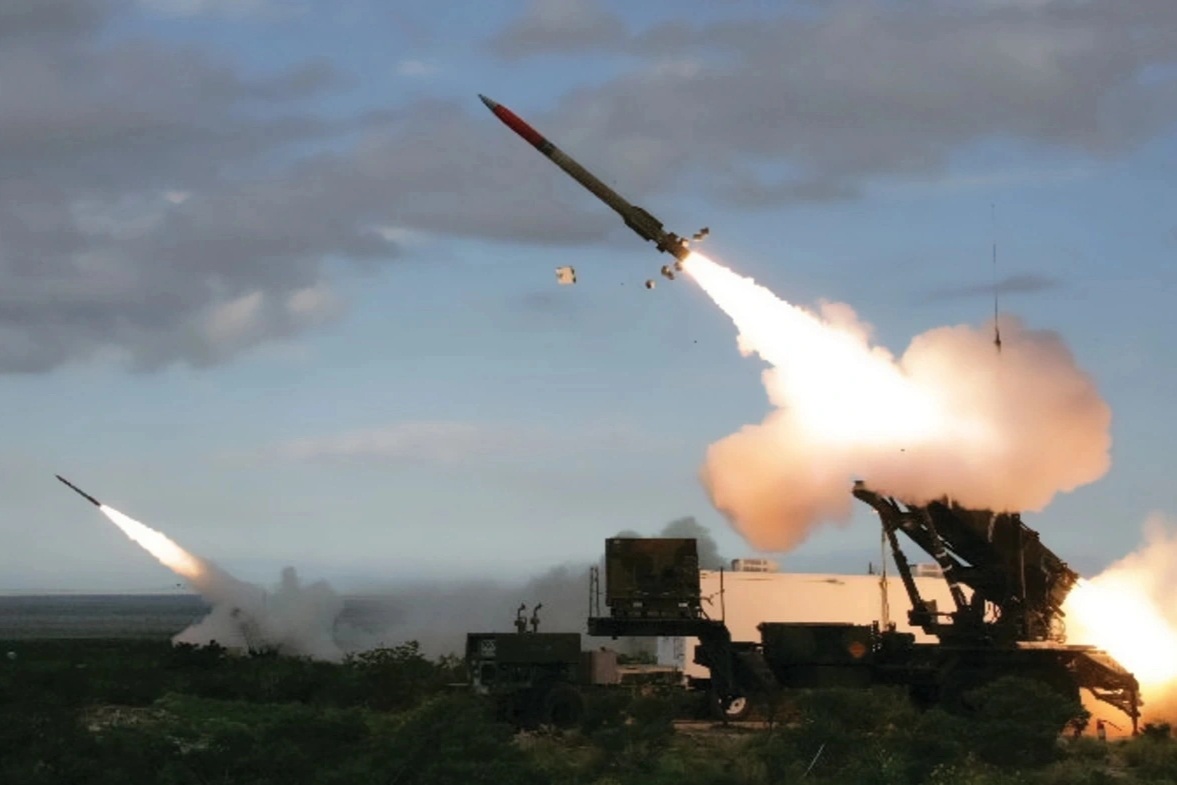 Cuộc đối đầu giữa Patriot của Ukraine và tên lửa đạn đạo Nga