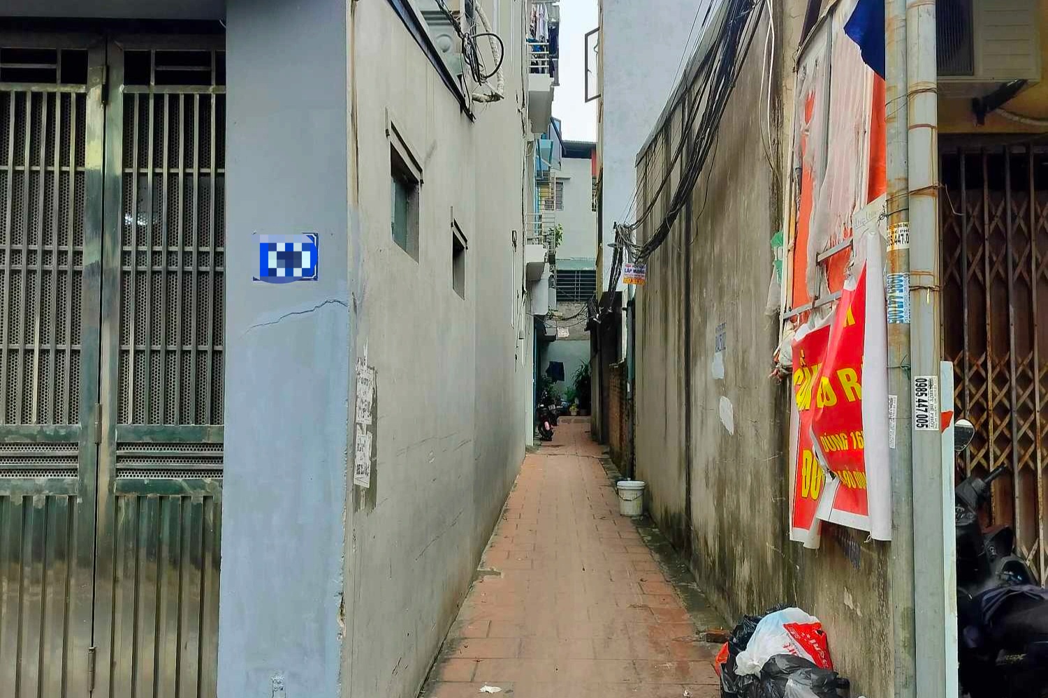 Vụ bé 5 tháng tuổi ở Hà Nội tử vong: Hàng xóm nói gì về cơ sở trông trẻ?