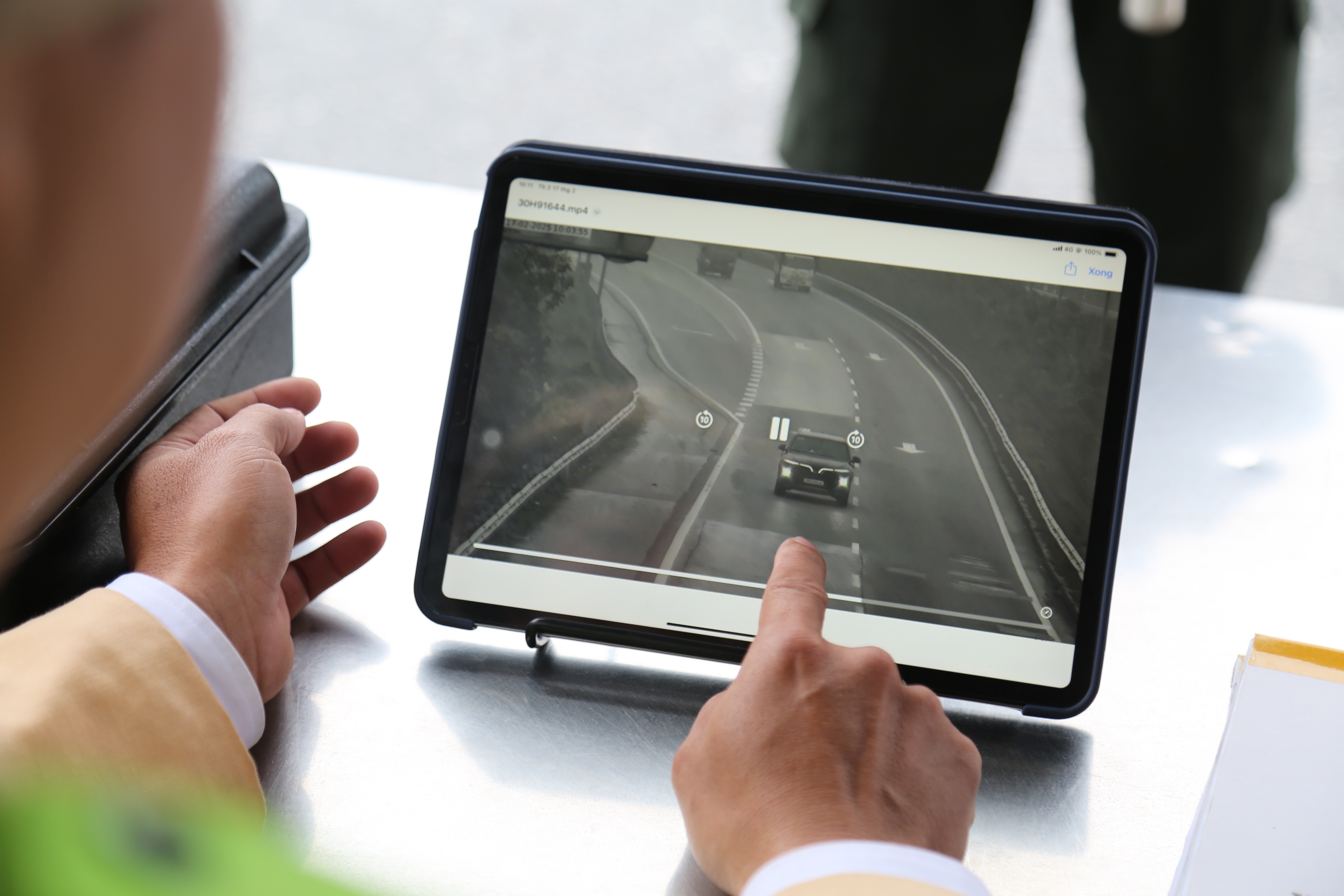 Đi theo Google Maps trên cao tốc, tài xế ô tô bị phạt 5 triệu đồng