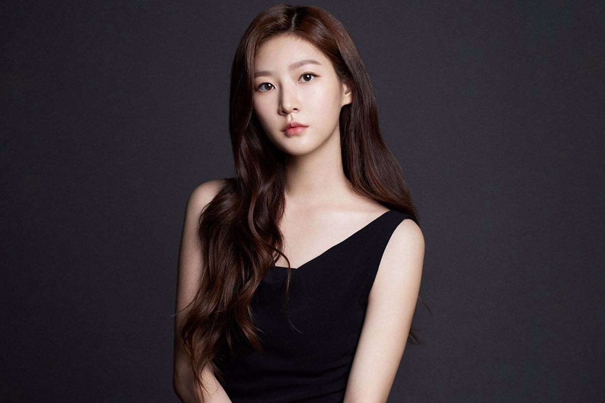 Cuộc sống khó khăn của "thiên tài diễn xuất" Kim Sae Ron trước khi qua đời