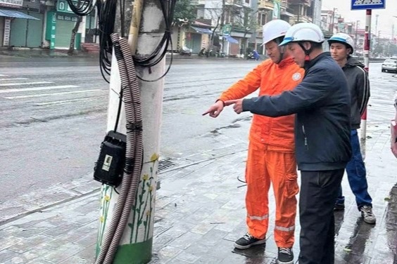 Vụ SCTV bị hạ cáp: Do "chây ì" tiền thuê cột?