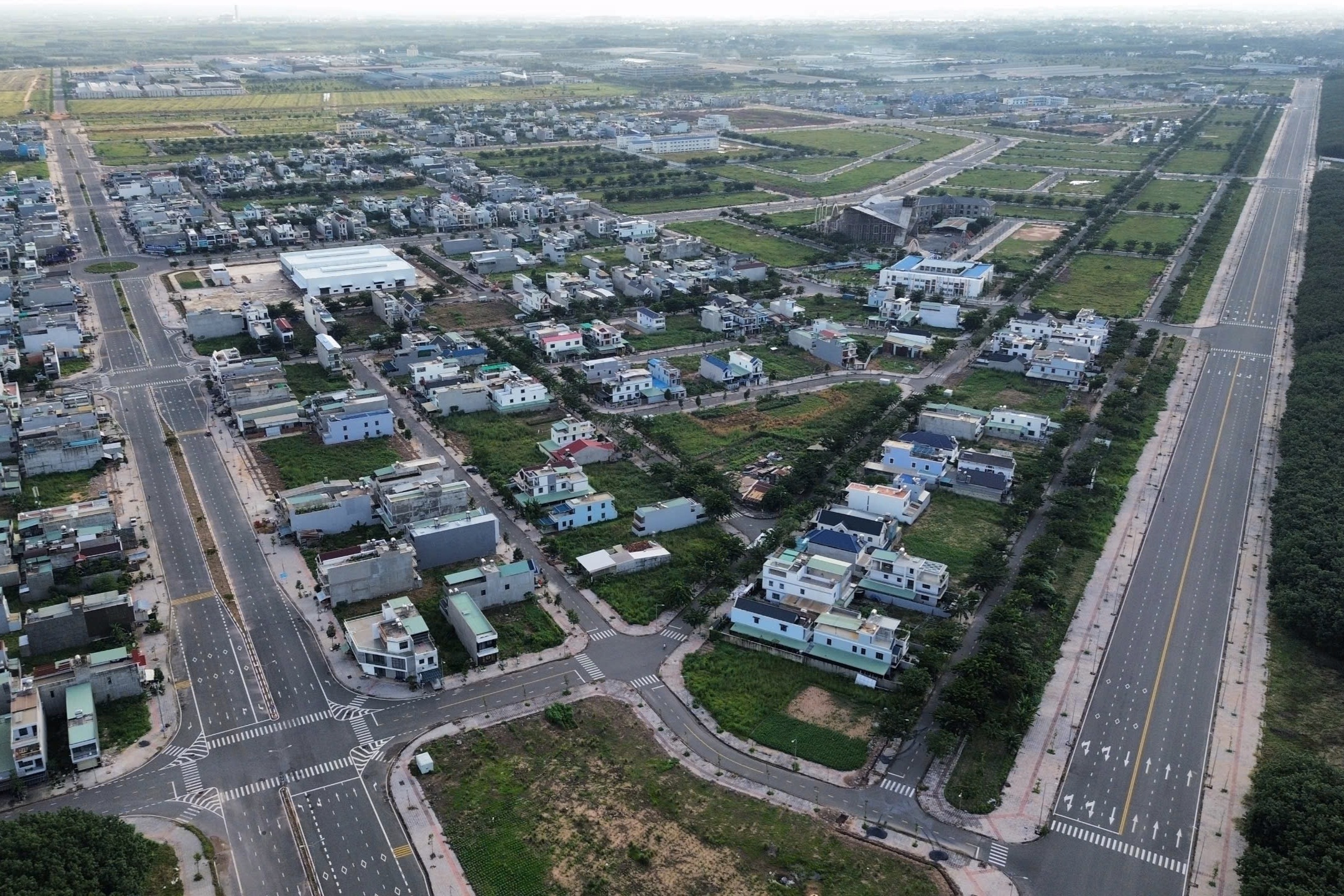 Bắt 3 lãnh đạo xã liên quan sai phạm tái định cư sân bay Long Thành