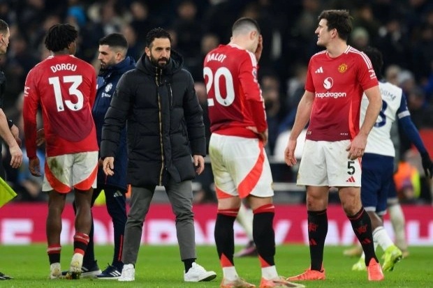HLV Amorim bị chỉ trích là tội đồ khiến Man Utd sa sút tệ hại