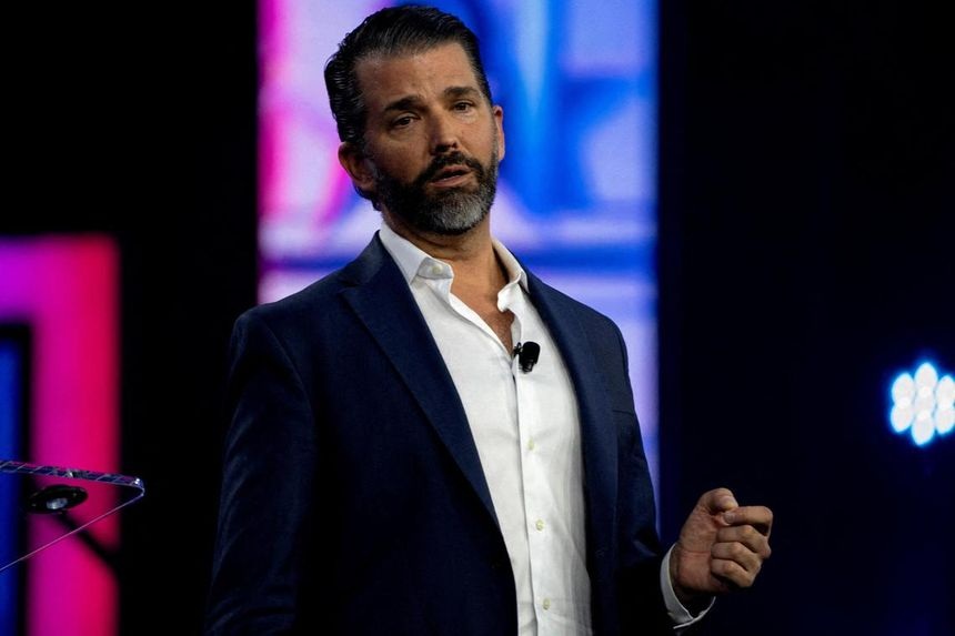 Ông Trump Jr: Quân đội Mỹ nên tập trung vào Trung Quốc, tránh xung đột