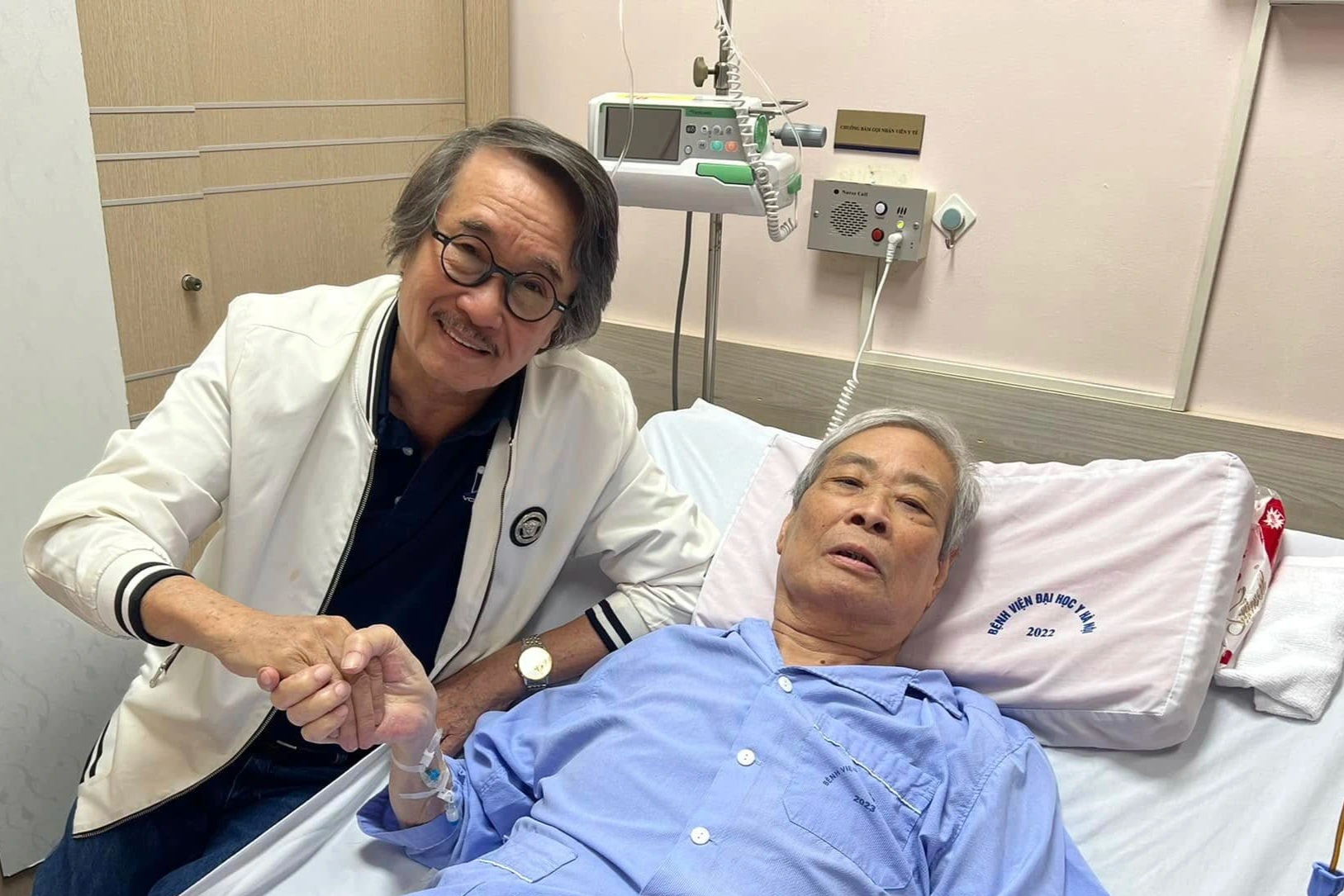 Nhạc sĩ Thụy Kha bị ung thư đại tràng, sức khỏe xấu